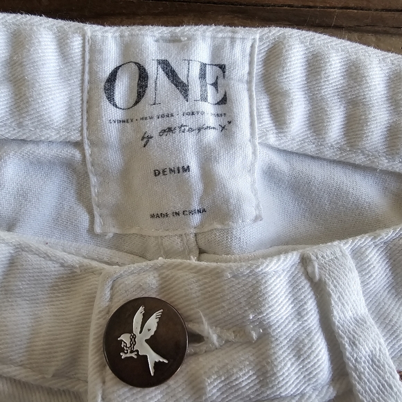 One Teaspoon Distressed Yard Birds Skinny Jeans Sz 26 NWOT - Picture 15 of 16